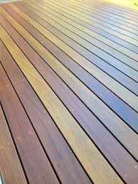 LAMES DE TERRASSE BOIS EXOTIQUE PISCINE LAMES DE COULEUR DIFFERENTES LAMES DE TERRASSE BOIS EXOTIQUE PISCINE